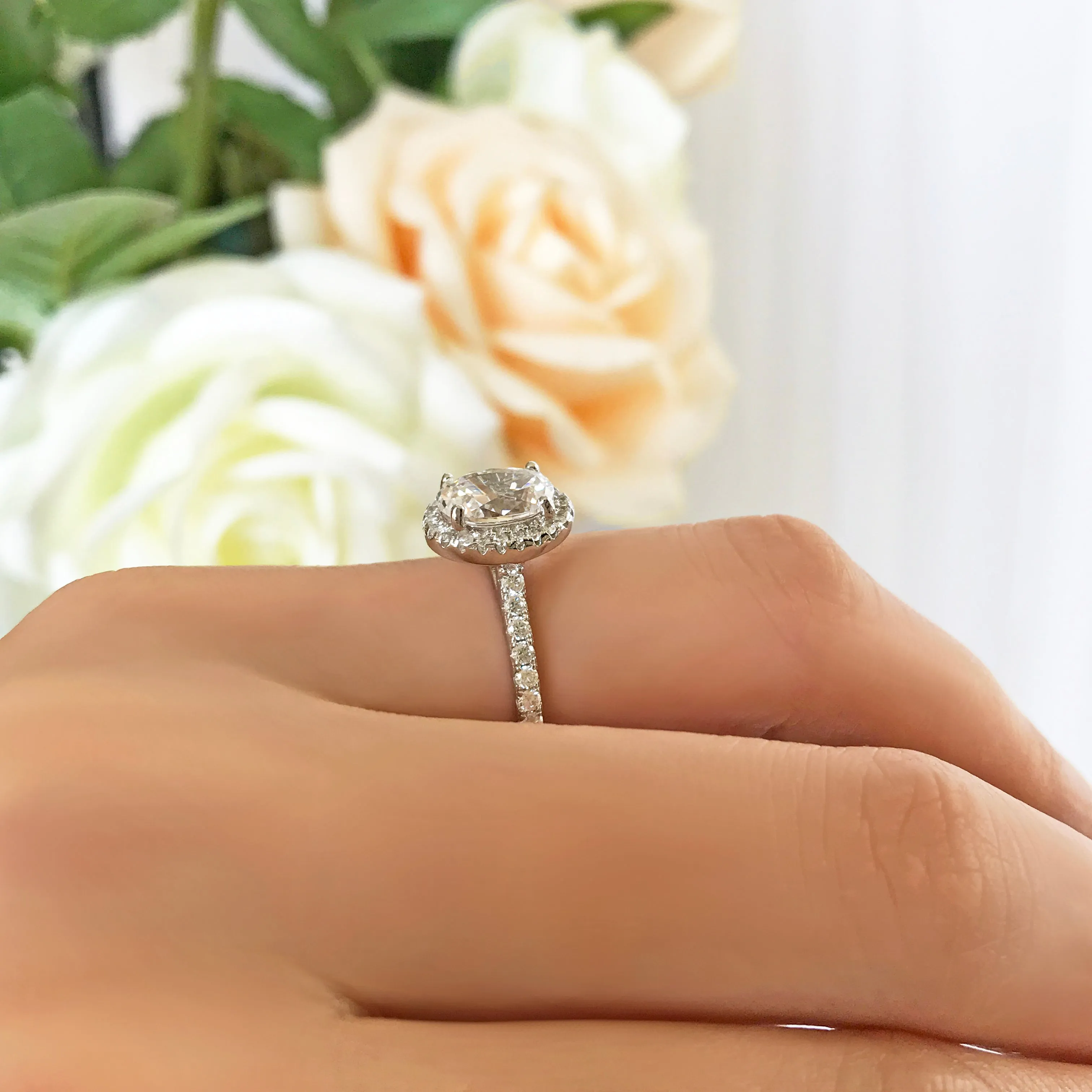 1.5 ctw Oval Halo Ring