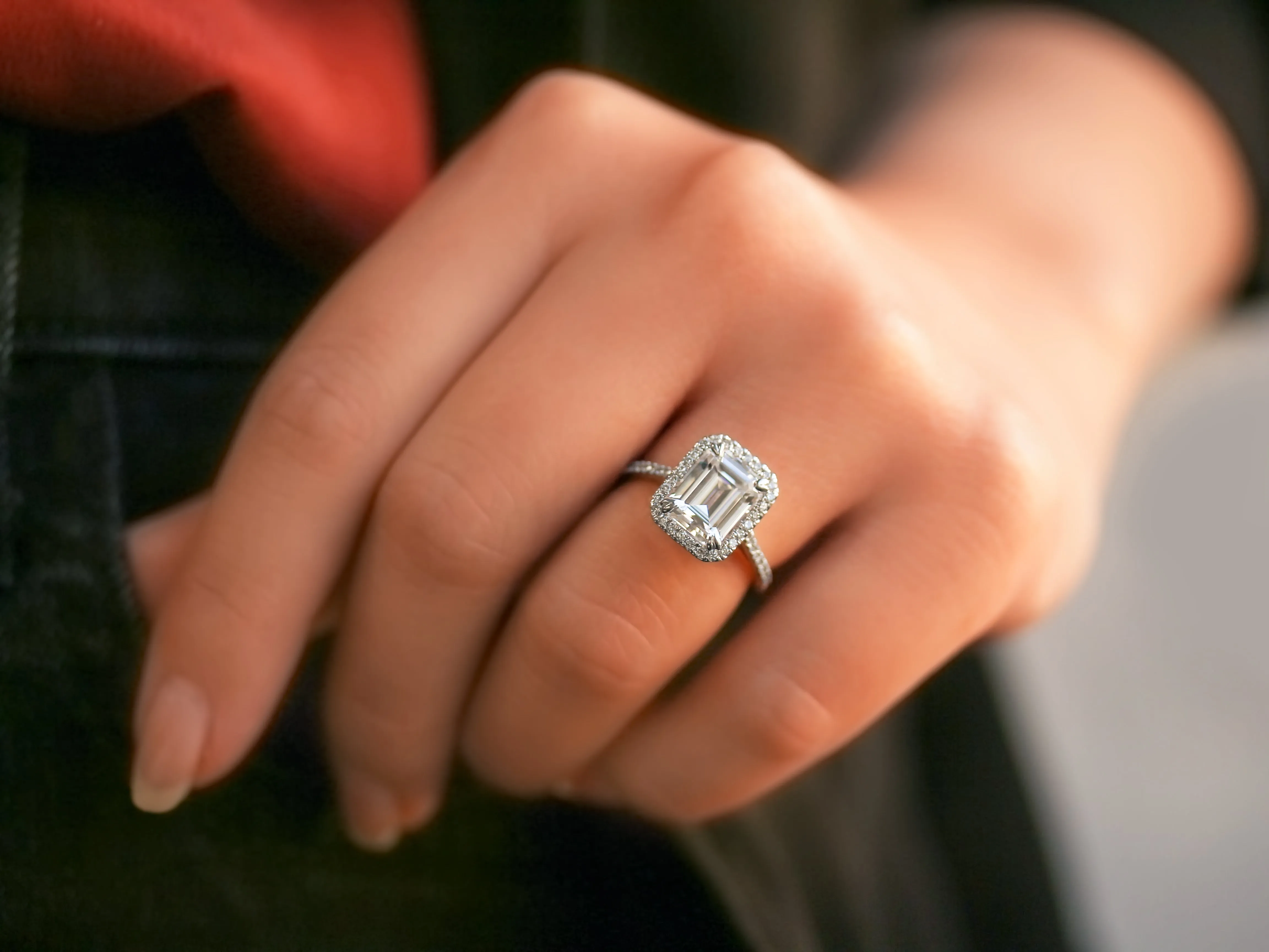 2-3/4ct.tw Emerald 9x7 Halo Ring