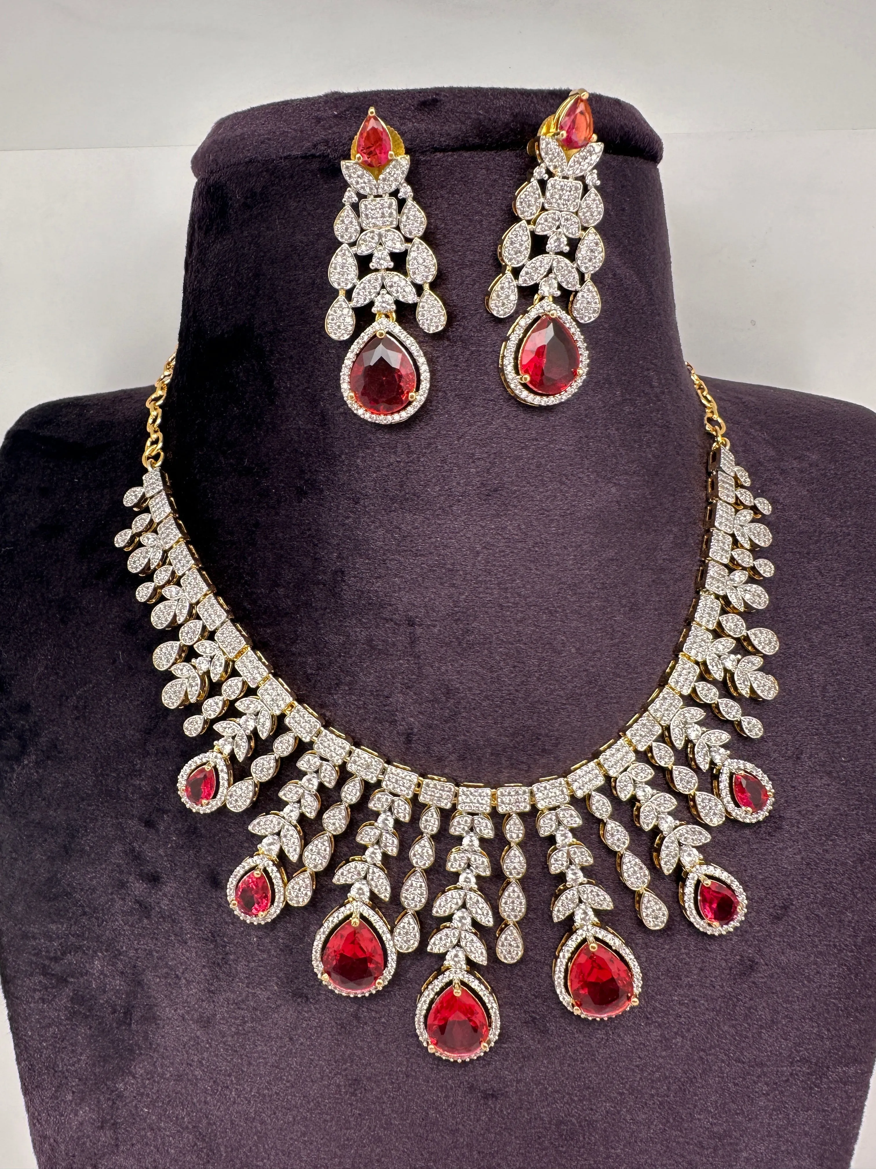 AD Neckline Color Stone Short Necklace