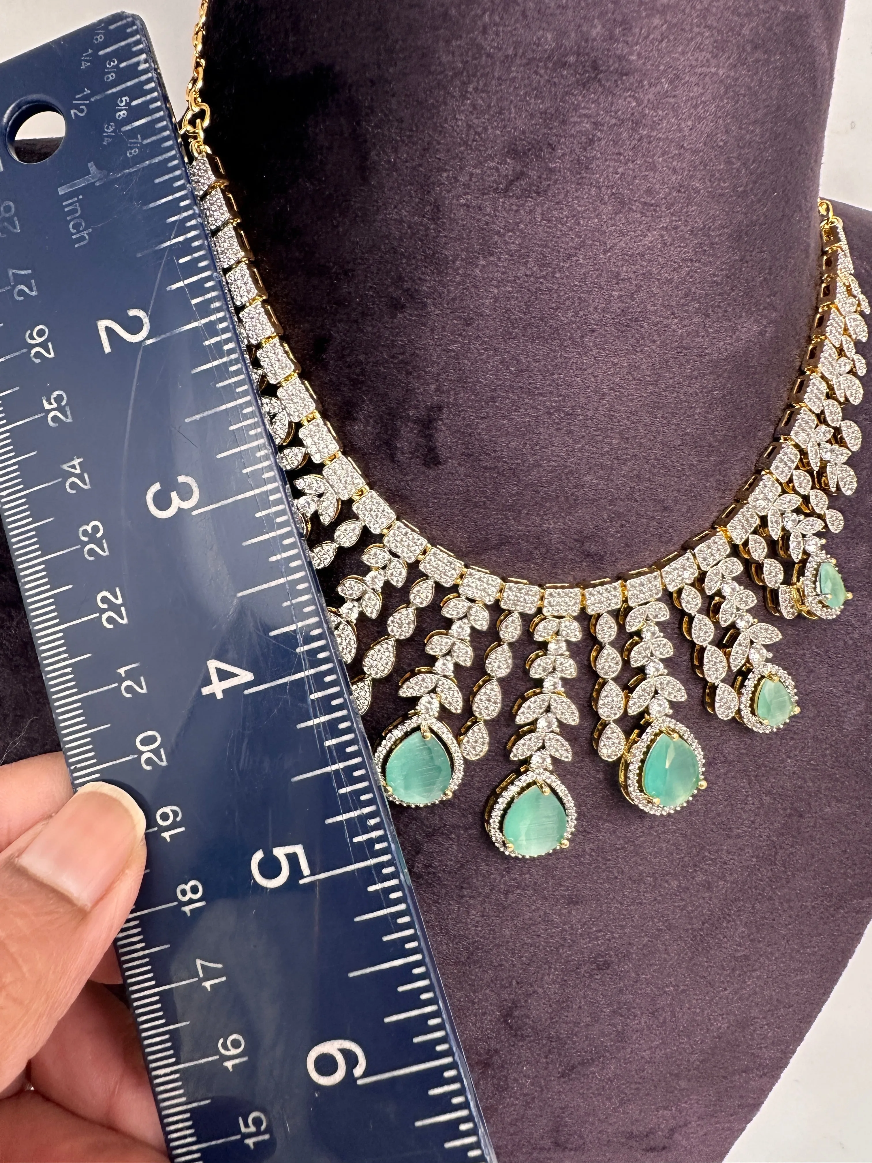 AD Neckline Color Stone Short Necklace