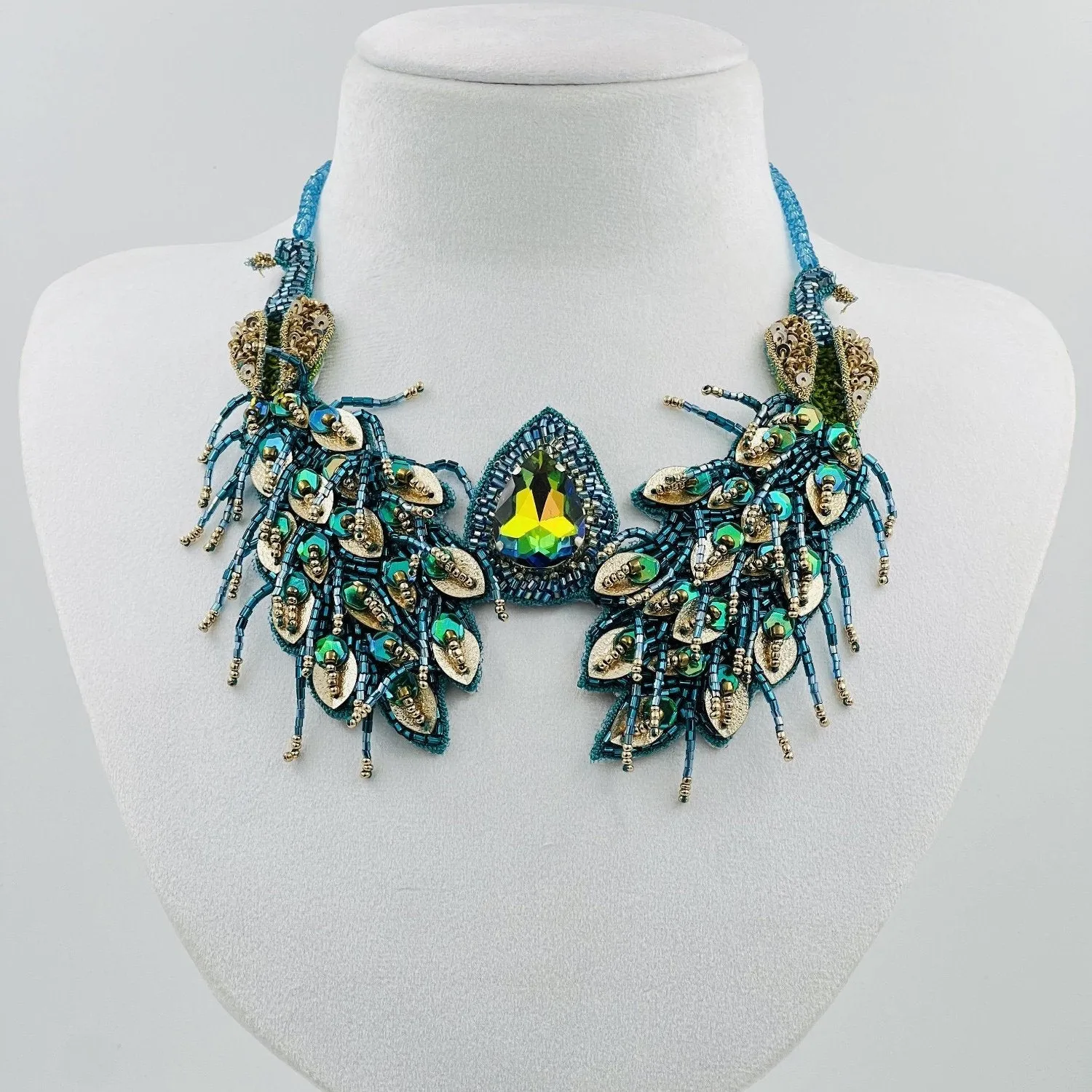 Mor Baagh, Necklace and Earrings