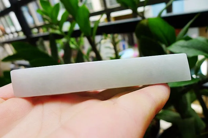 Natural Jade Rough Jadeite Raw (202g,9.6X4.9X1.6cm)