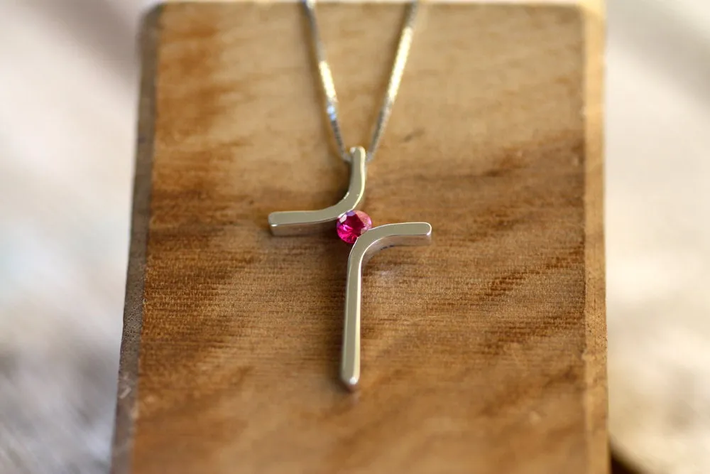 Ruby, White gold elegant cross