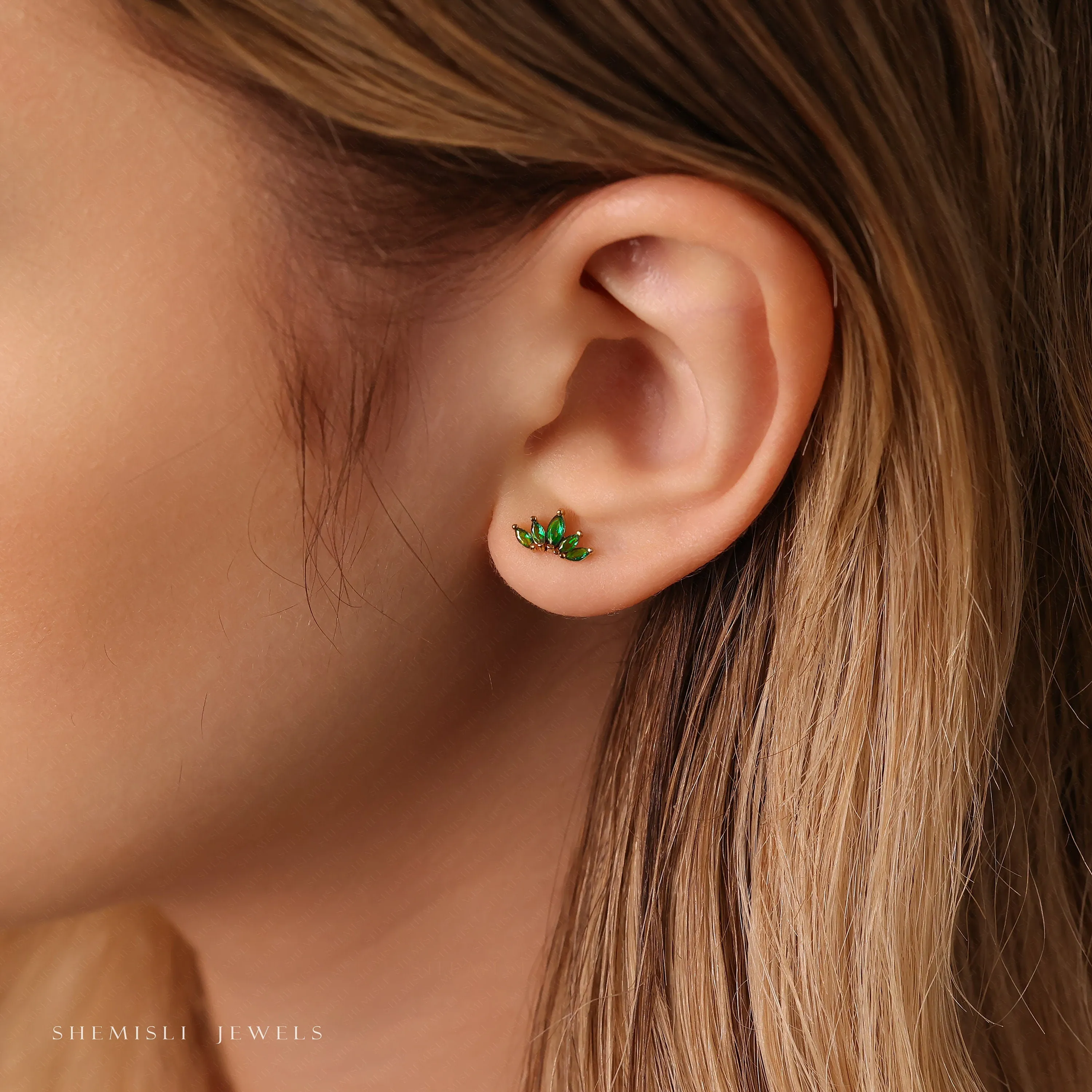 Tiny 5 Leaf Emerald Stone Crown Threadless Flat Back Earrings, 20,18,16ga, 5-10mm, Unisex, Surgical Steel SHEMISLI SS560